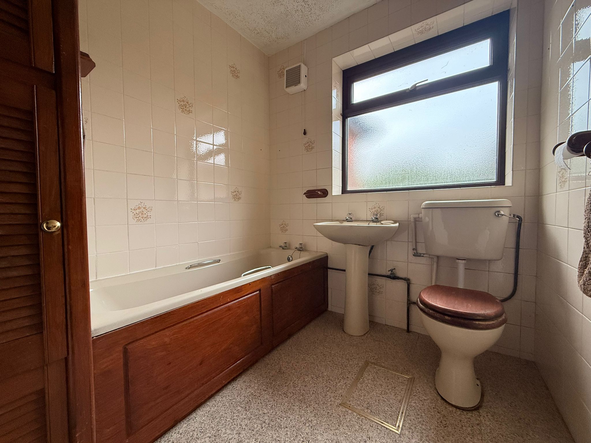 Yew Tree Road, Plumley